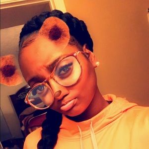 Meet your Posher, Bria